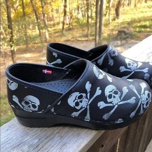 Skull dansko Clearance